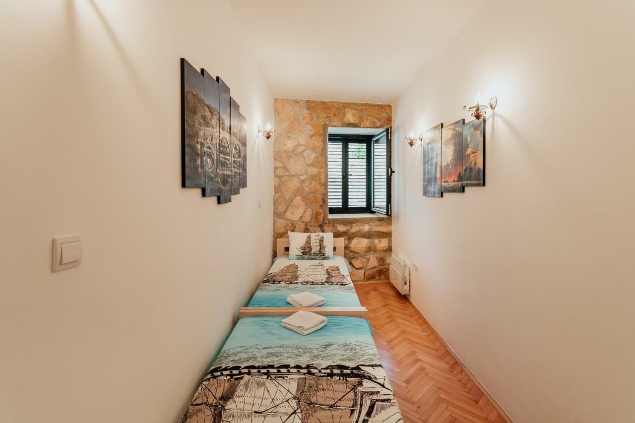 Stone House Херцег Нови Екстериор снимка