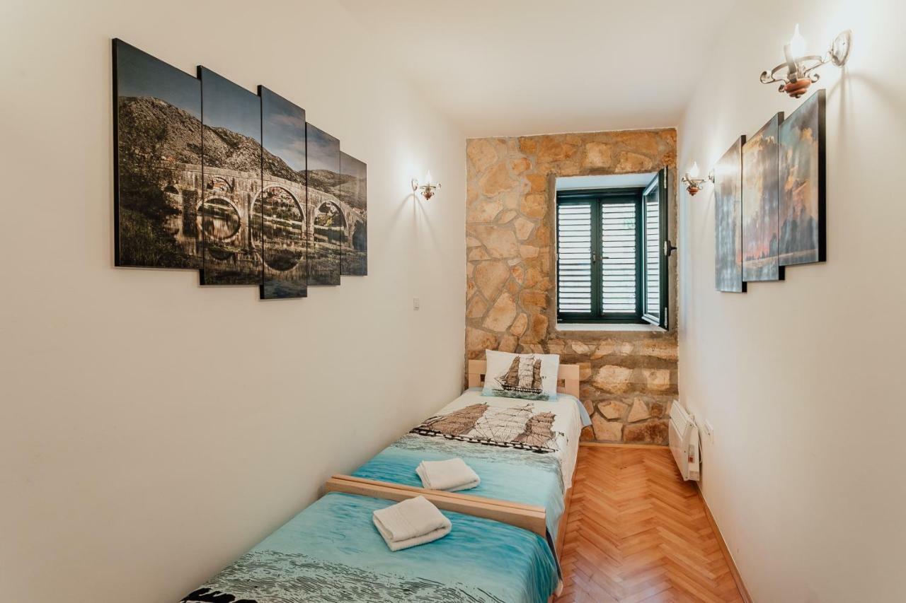 Stone House Херцег Нови Екстериор снимка